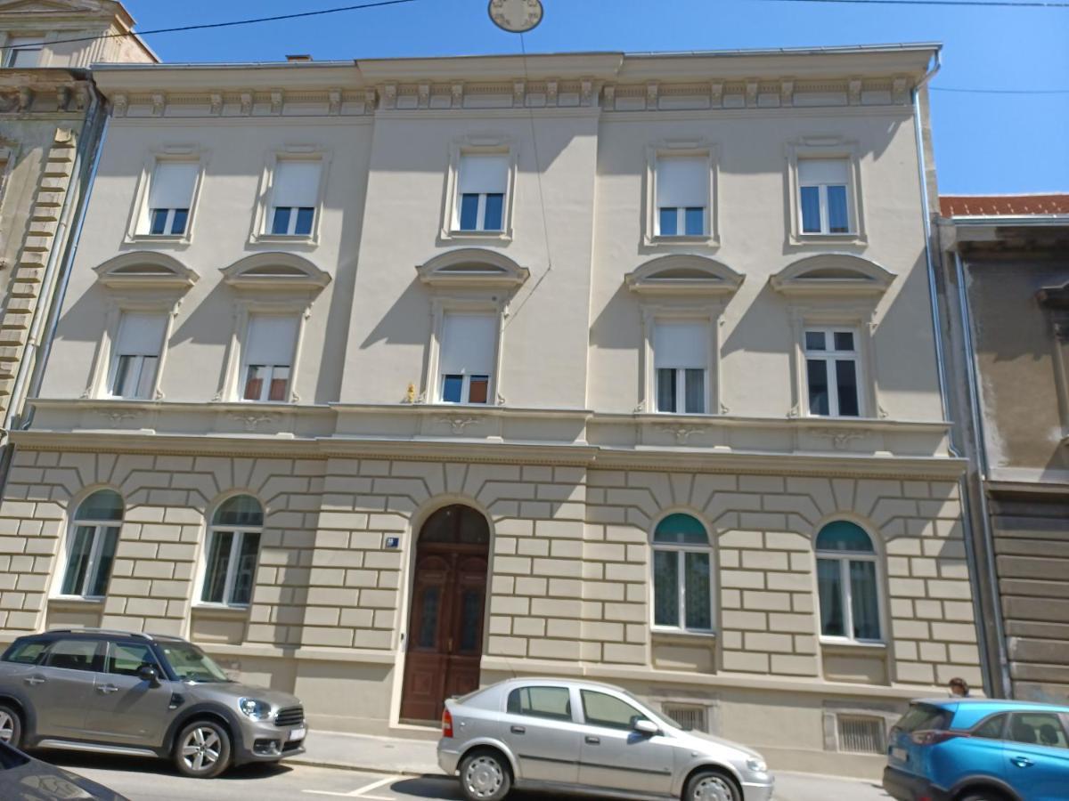 Apartment Calliope Zagreb Buitenkant foto